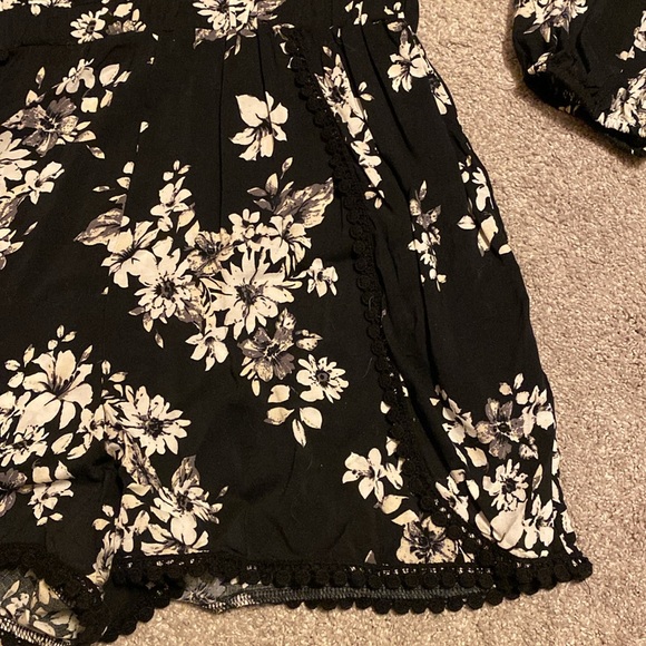 Long Sleeve Romper - Picture 4 of 5